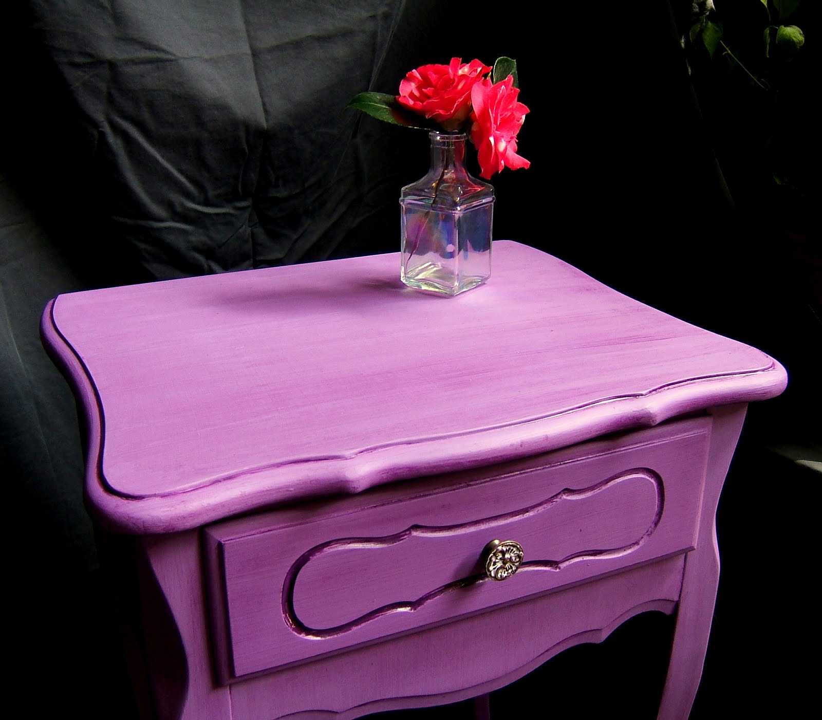 [purple+table+flower.JPG]