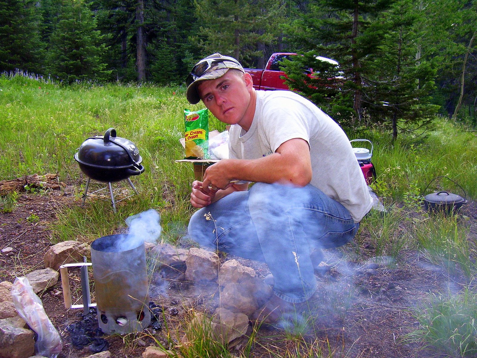 [Andrew+cooking+serious.jpg]