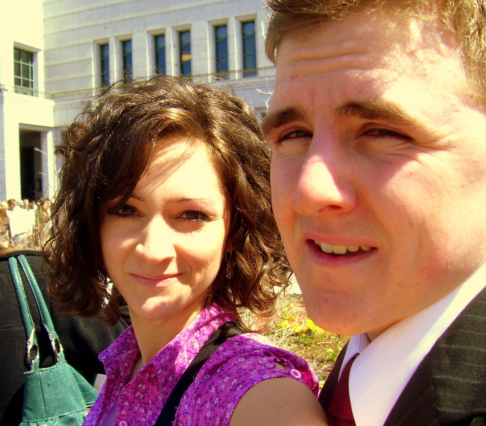 [waiting+in+line+outisdesonference+center.jpg]