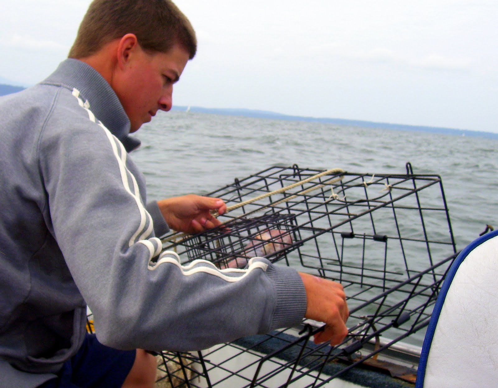 [Jeff+setting+up+traps.jpg]