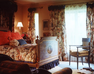 Classic Furniture Bedroom Design
