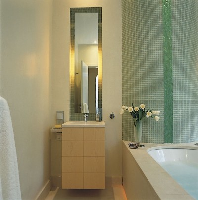 Bathroom Designs Small on Bathroom Design  Small Space Bathroom Designs