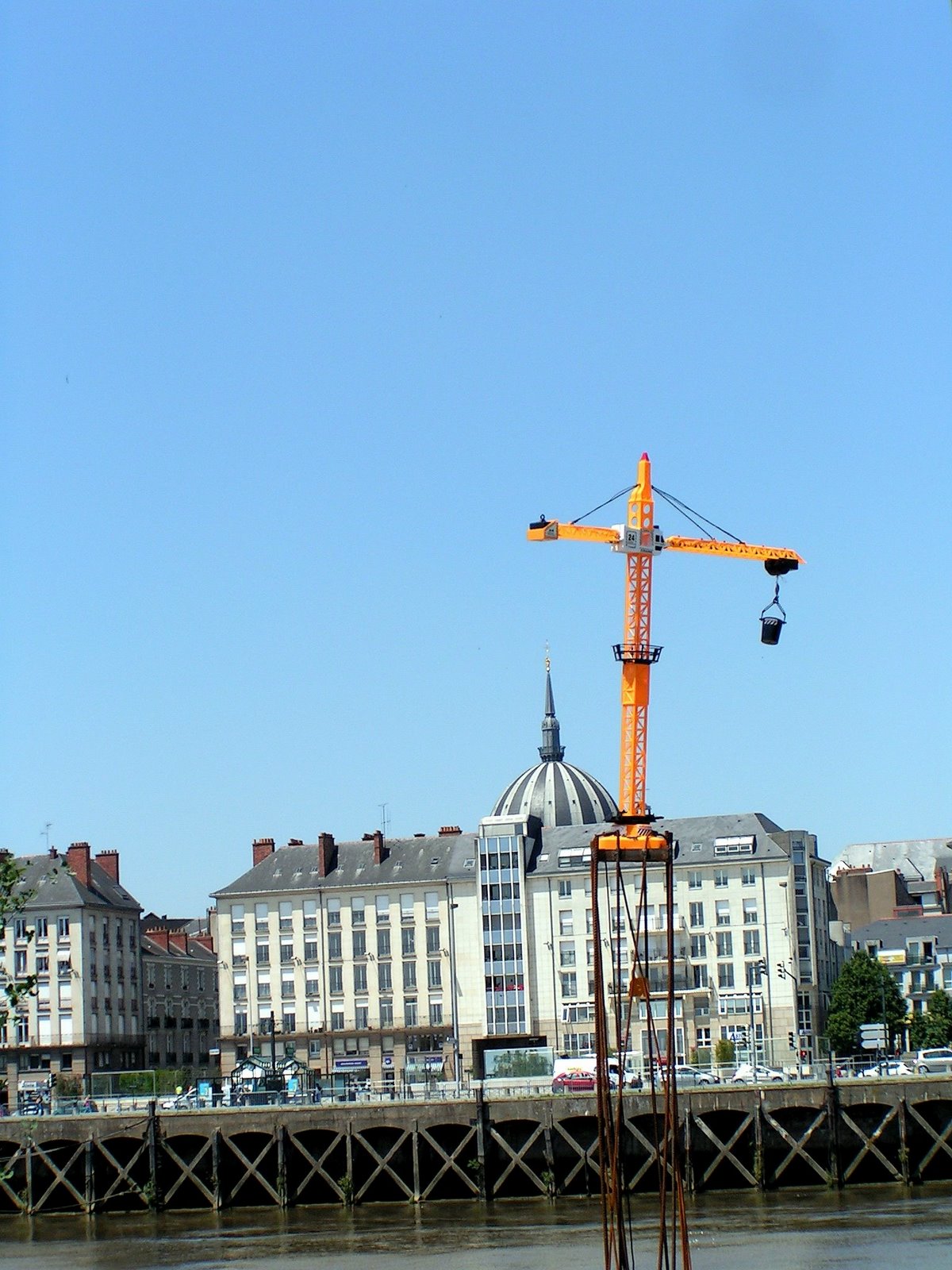 [PICT03751.JPG]