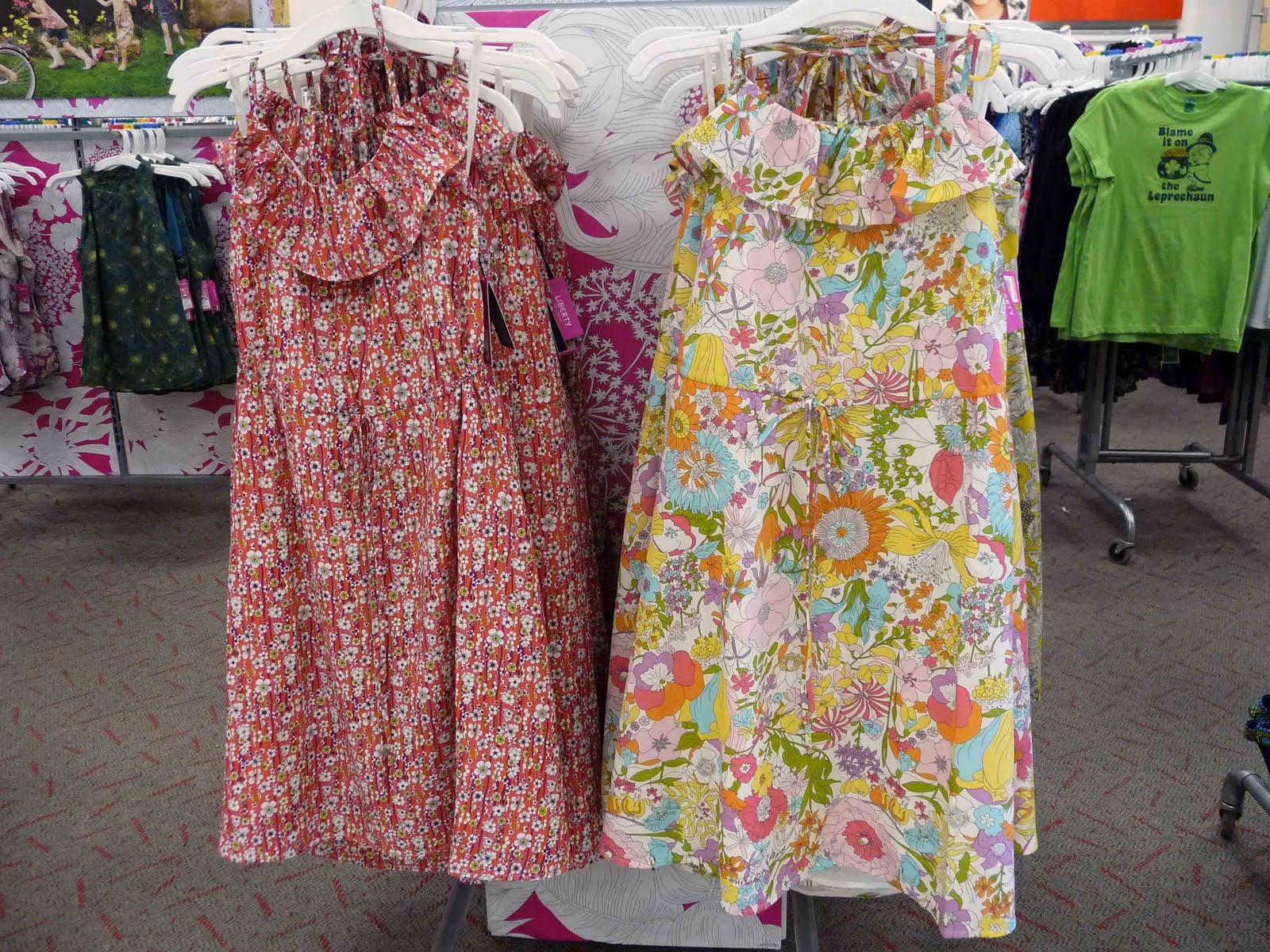 [Dresses-2.jpg]