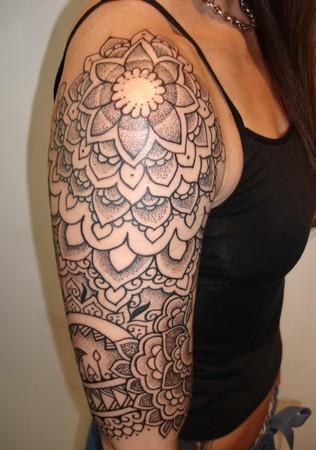 Topics: flower tattoo, girl tattoo, tattoo designs, tattoo piercing