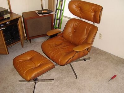 our ranch bungalow eames lounge chair
