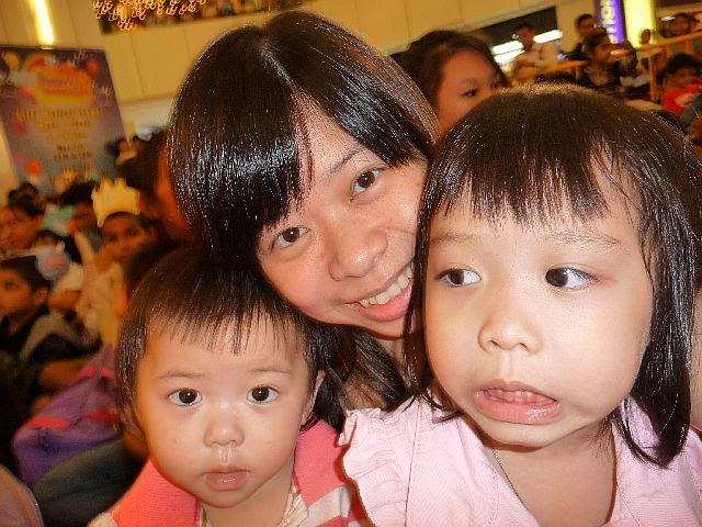 My Darling Girls: Barney Live!