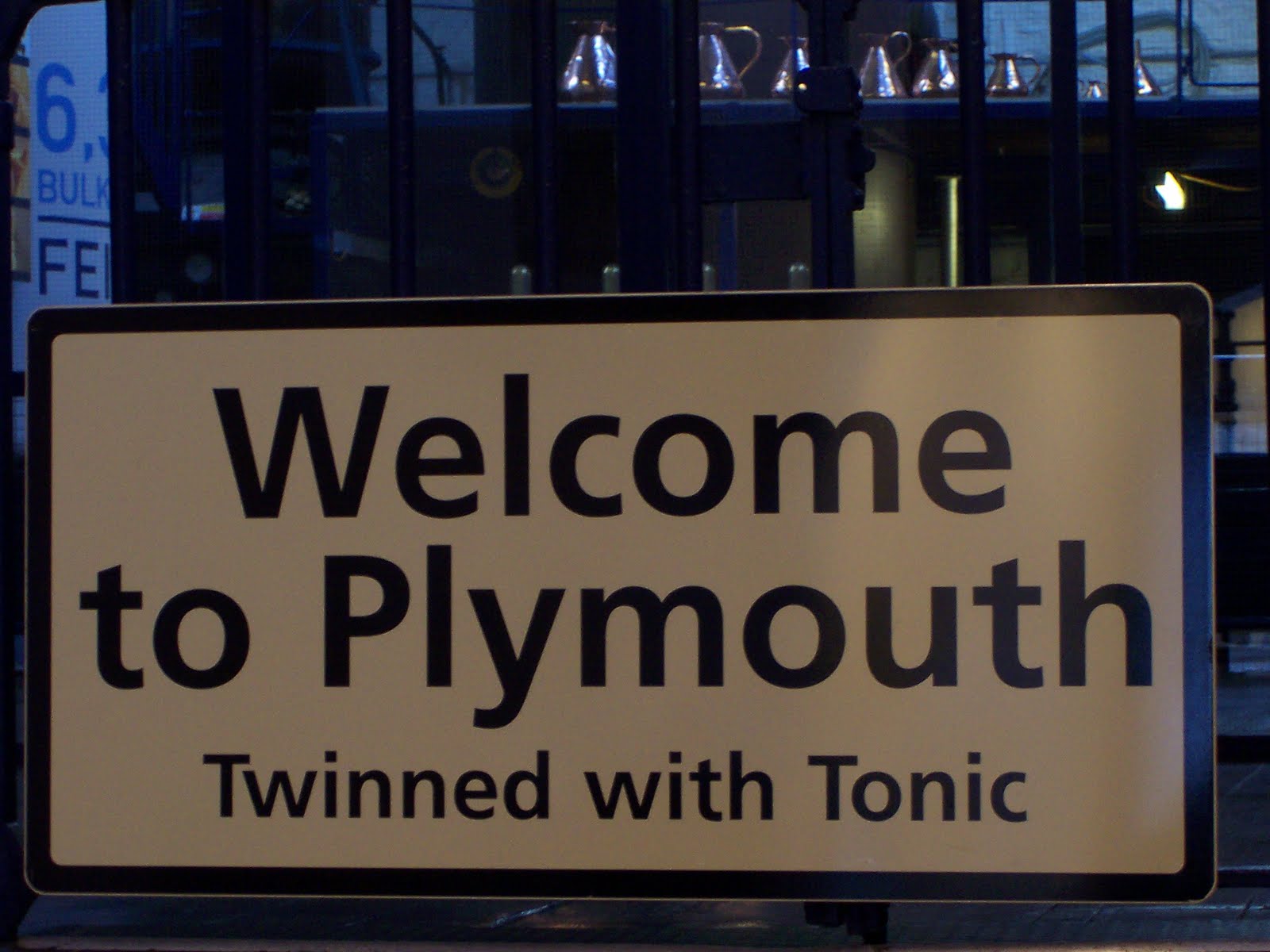 [Plymouth+UK,+Plymouth+Gin.JPG]