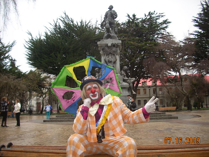 "BARQUILLITO", EL UNICO PAYASO DEL MUNDO QUE HA ACTUADO EN LA ANTARTICA