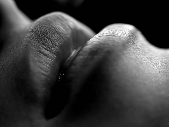 [lips-452.jpg]