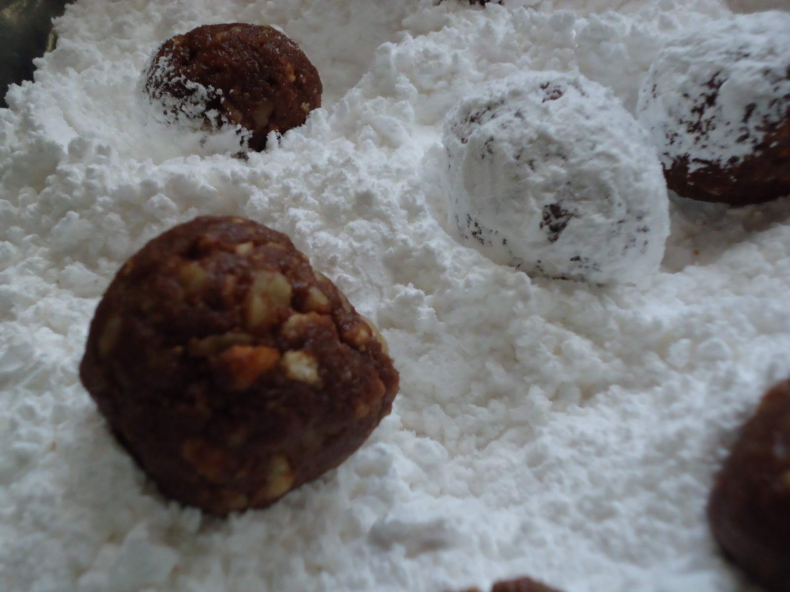 Fishful Thinking Hershey's Cocoa Holiday Rum Balls Recipe