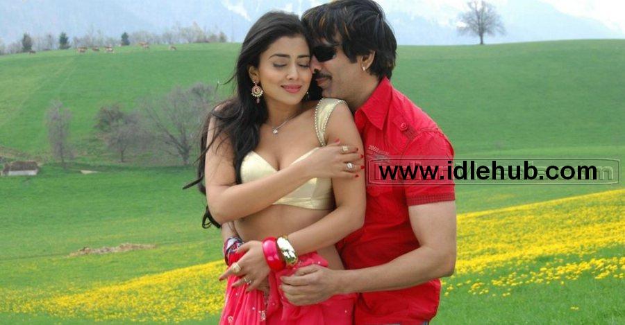 Shriya Saran Saree Strips by Raviteja navel & boobs show Shriya Saran Saree Strips by Raviteja navel & boobs show