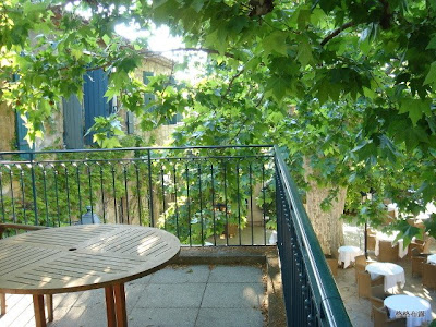 Part 1. 那年春天,我們在法國亞維儂。Avignon, France.