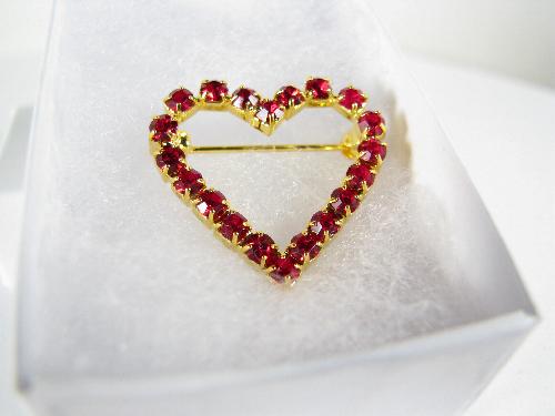 [rubybrooch.jpg]
