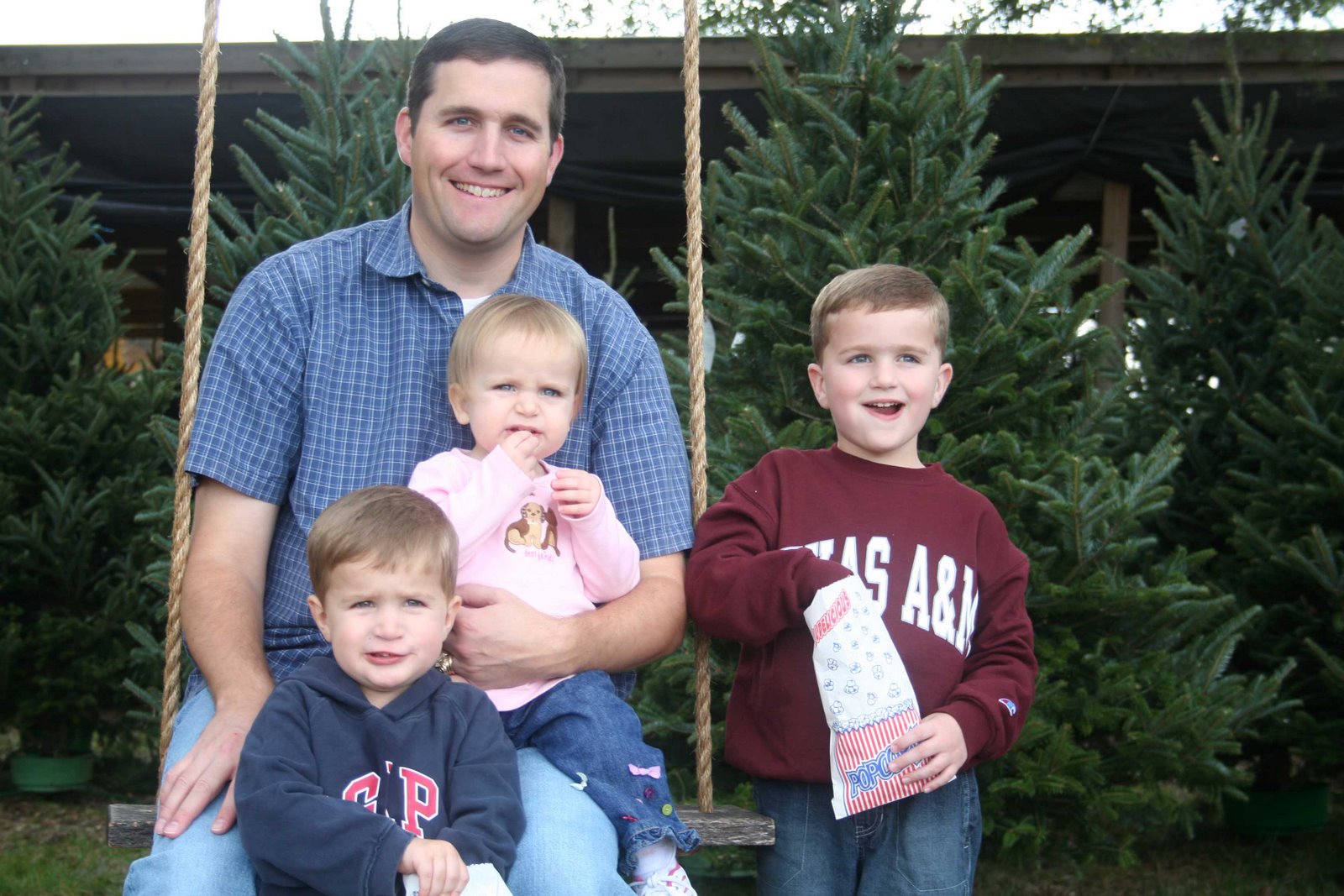 [tree+farm_scott,+kids.jpg]