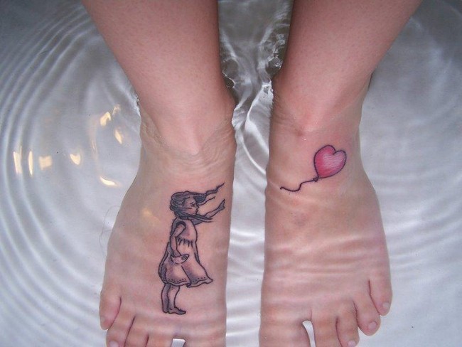 Foot Tattoo Designs for Girls: Beautiful flower tattoo on foot