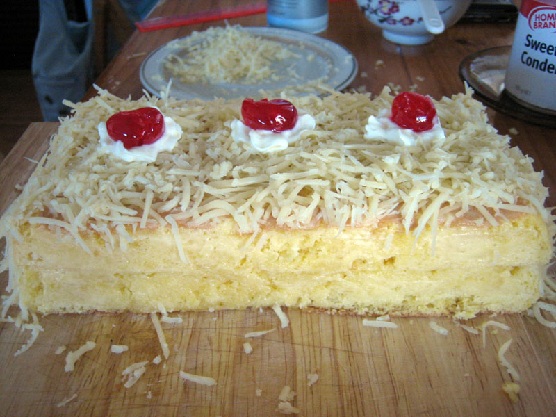 House of Royal Velvet Lapis Keju (Layered Cheese Cake)