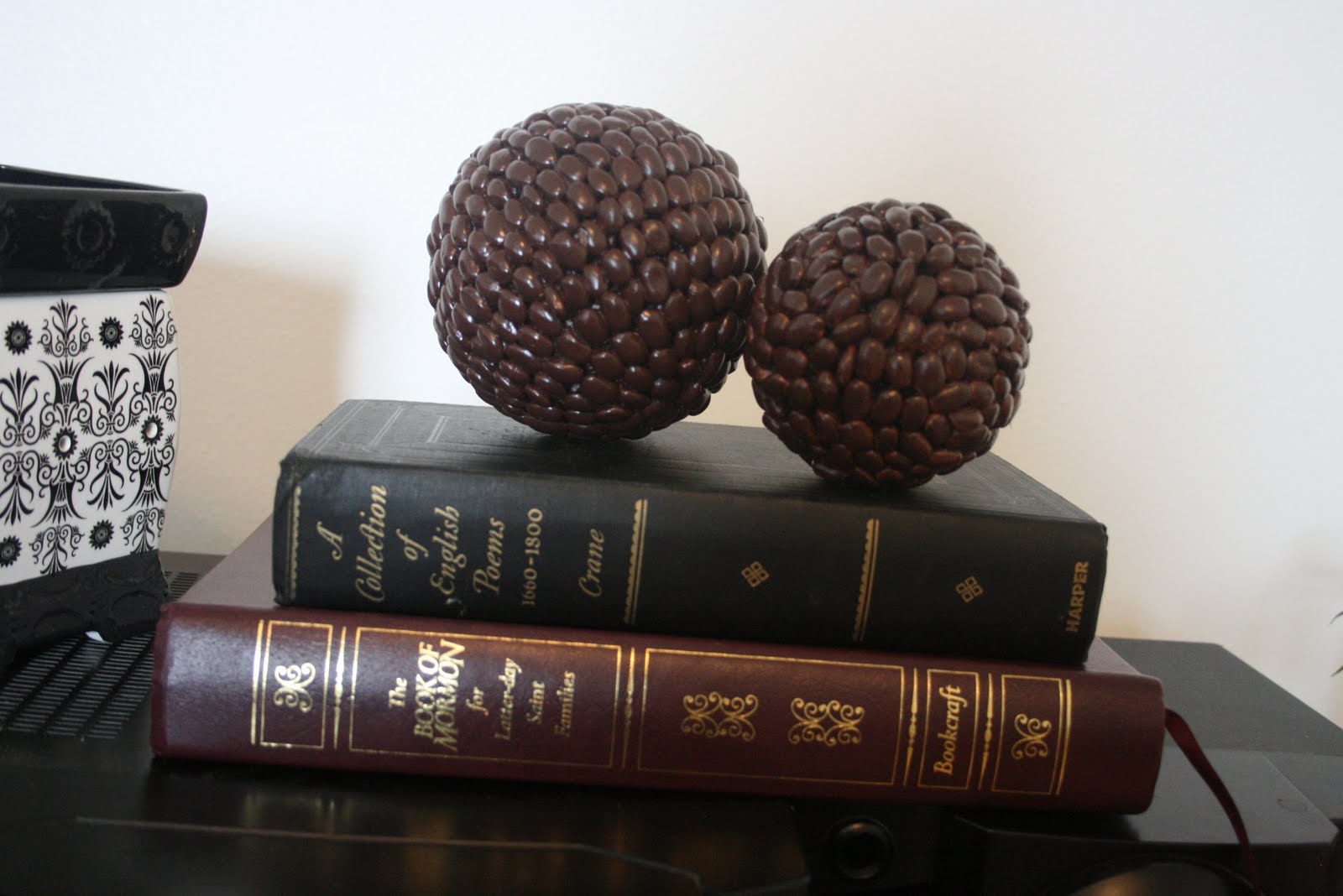Desire 2 Create decorative balls