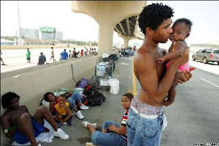 http://news.bbc.co.uk/nol/shared/spl/hi/pop_ups/05/americas_the_story_of_hurricane_katrina/img/7.jpg