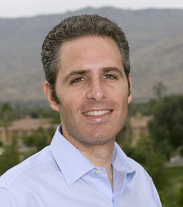 http://www.motherjones.com/radio/2006/05/sirota_265x300.jpg