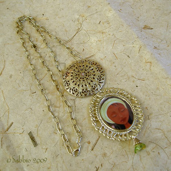 [collier+Grace2.JPG]