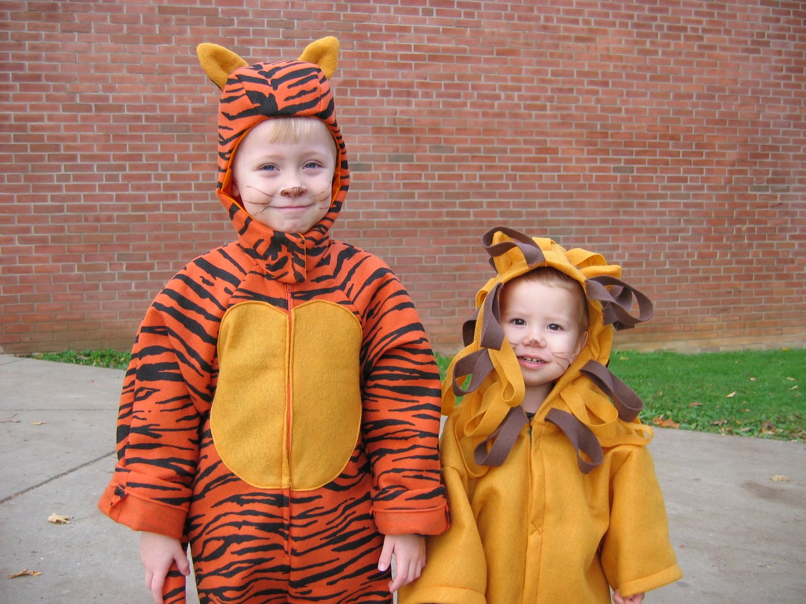 [October+27,+2004+023.jpg]