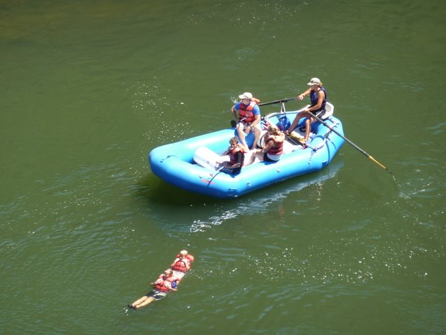 [river+rafting+oregon+July+25+2c.jpg]