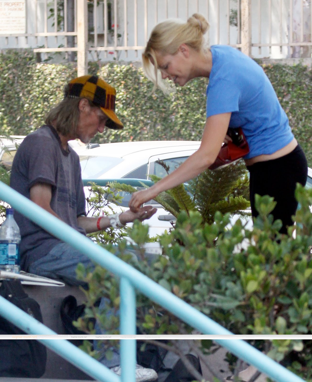 [072009-sophie-monk.JPG]