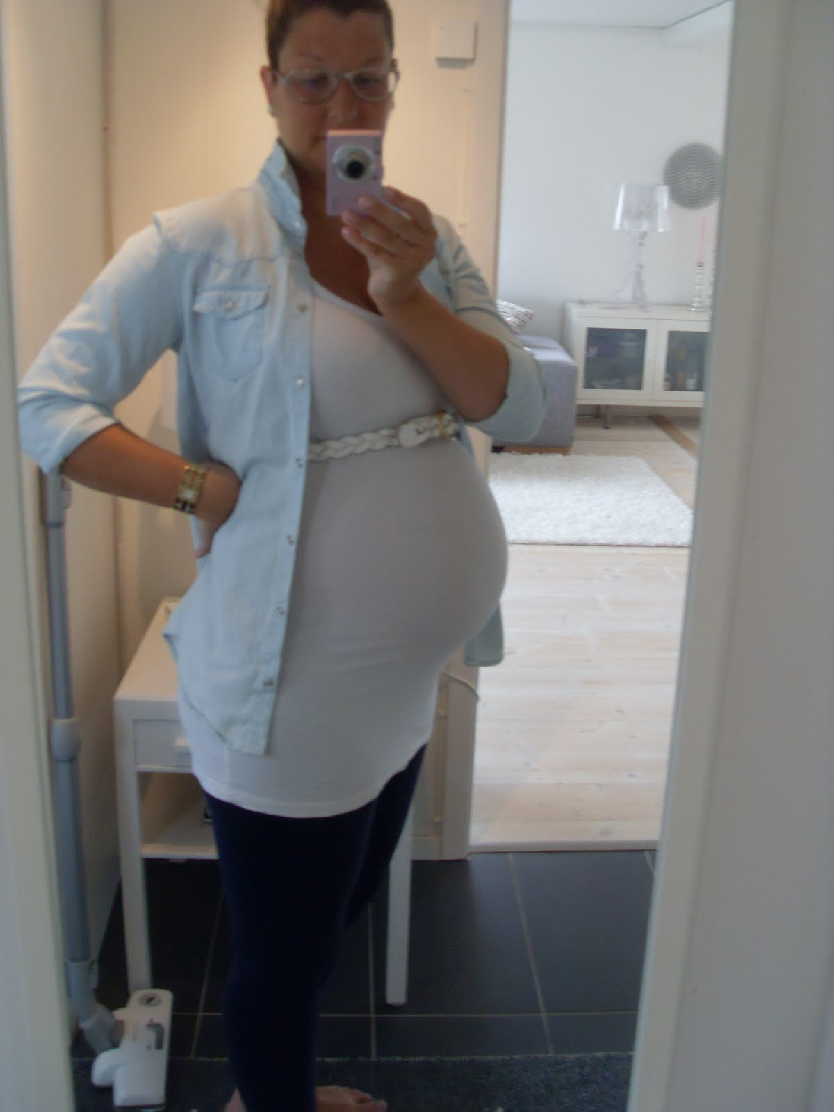 Renovering och inredning av ett vitt hus vid havet: juni 2010