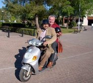 [Cayo_y_Luis_Angel_en_moto.jpg]