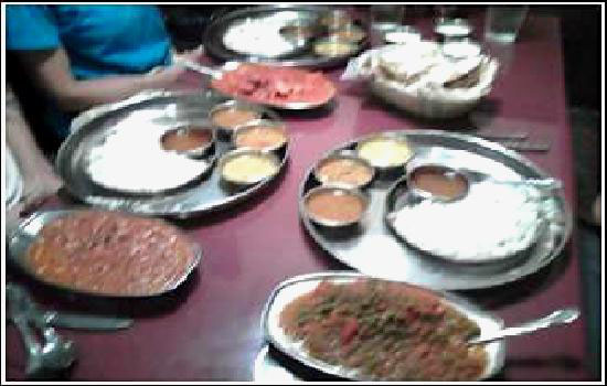 [sarovardinner.jpg]