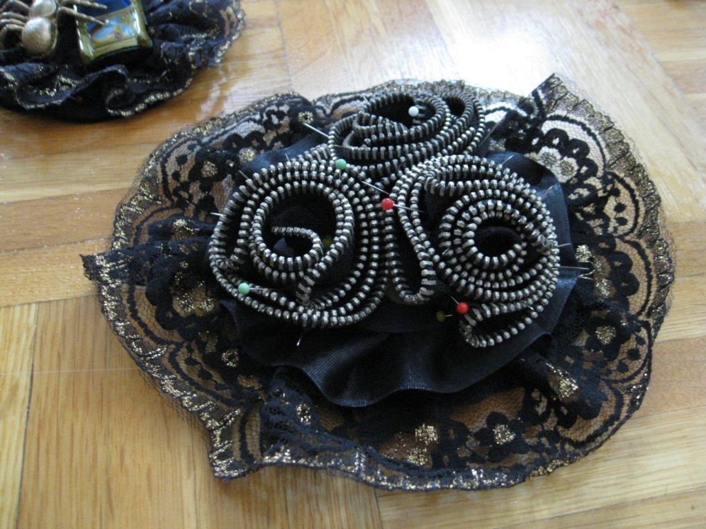 [Trashion+fascinators+in+progress+14.JPG]