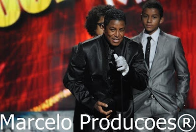 Michael Jackson ganha 04 American Music Awards Mj+imbativel