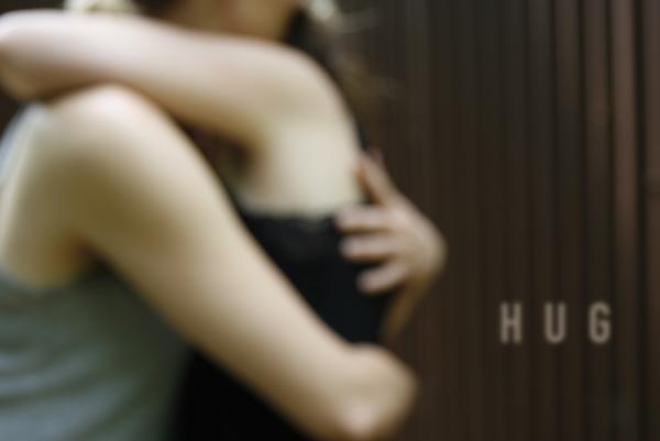 [hug.jpg]