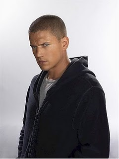 Celebrity Men's Hair Style With Image Michael Scofield Hairstyle With Buzz Haircut Gallery Picture 4