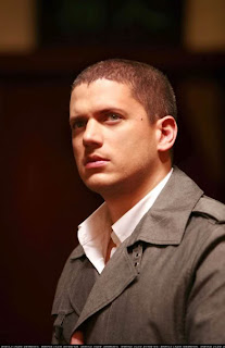 Celebrity Men's Hair Style With Image Michael Scofield Hairstyle With Buzz Haircut Gallery Picture 2