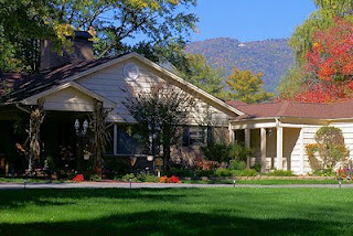 Fall at Brookside Mountain Mist Inn Bed & Breakfast in Waynesville, NC.