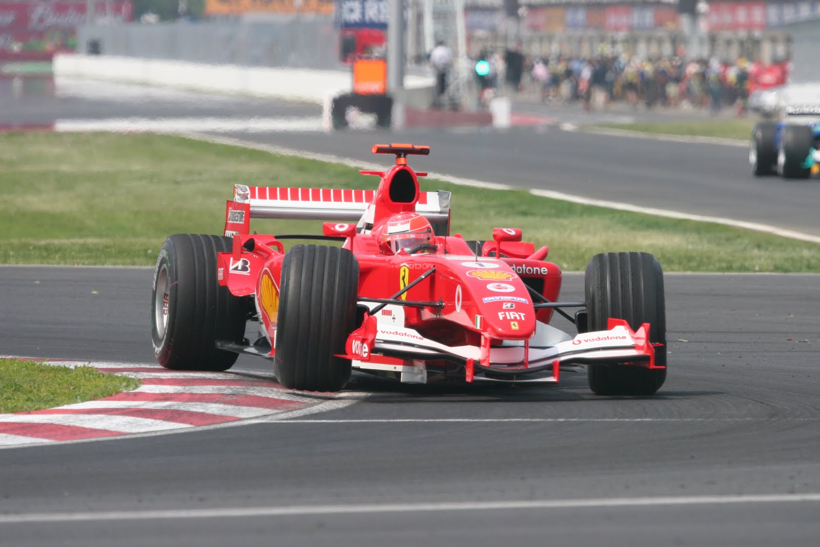 http://4.bp.blogspot.com/_0vQee8oZXq8/S_4vo38IRvI/AAAAAAAAQ98/YHywb47WIdk/s1600/Ferrari+F1+2005+.jpg