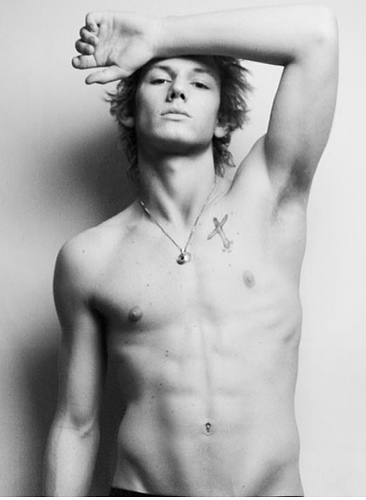 Alex Pettyfer alex pettyfer photos. Alex Pettyfer