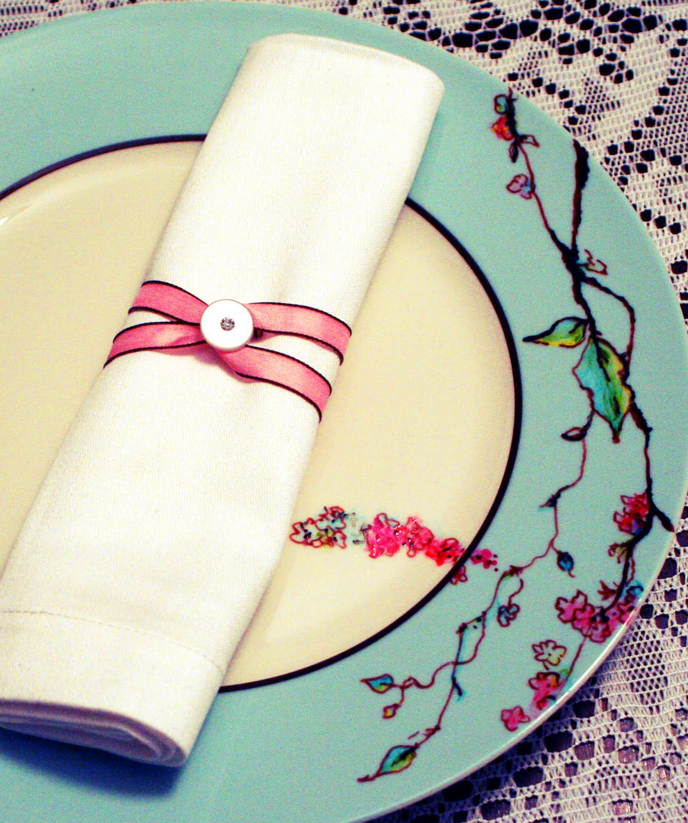 Dirt Cheap Decor! Button Napkin Ring