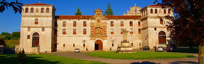 [700px-Carde%C3%B1a_fachada_principal_03322.jpg]