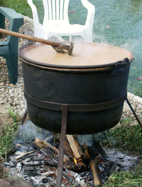 Making apple butter