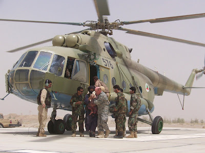 EEUU chocará con problemas si dejar de adquirir helicópteros rusos Mi-17+Afghan+US+MEDEVAC
