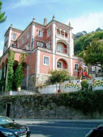 Sintra village / vila de sintra O cão que fuma…: Vila de Sintra