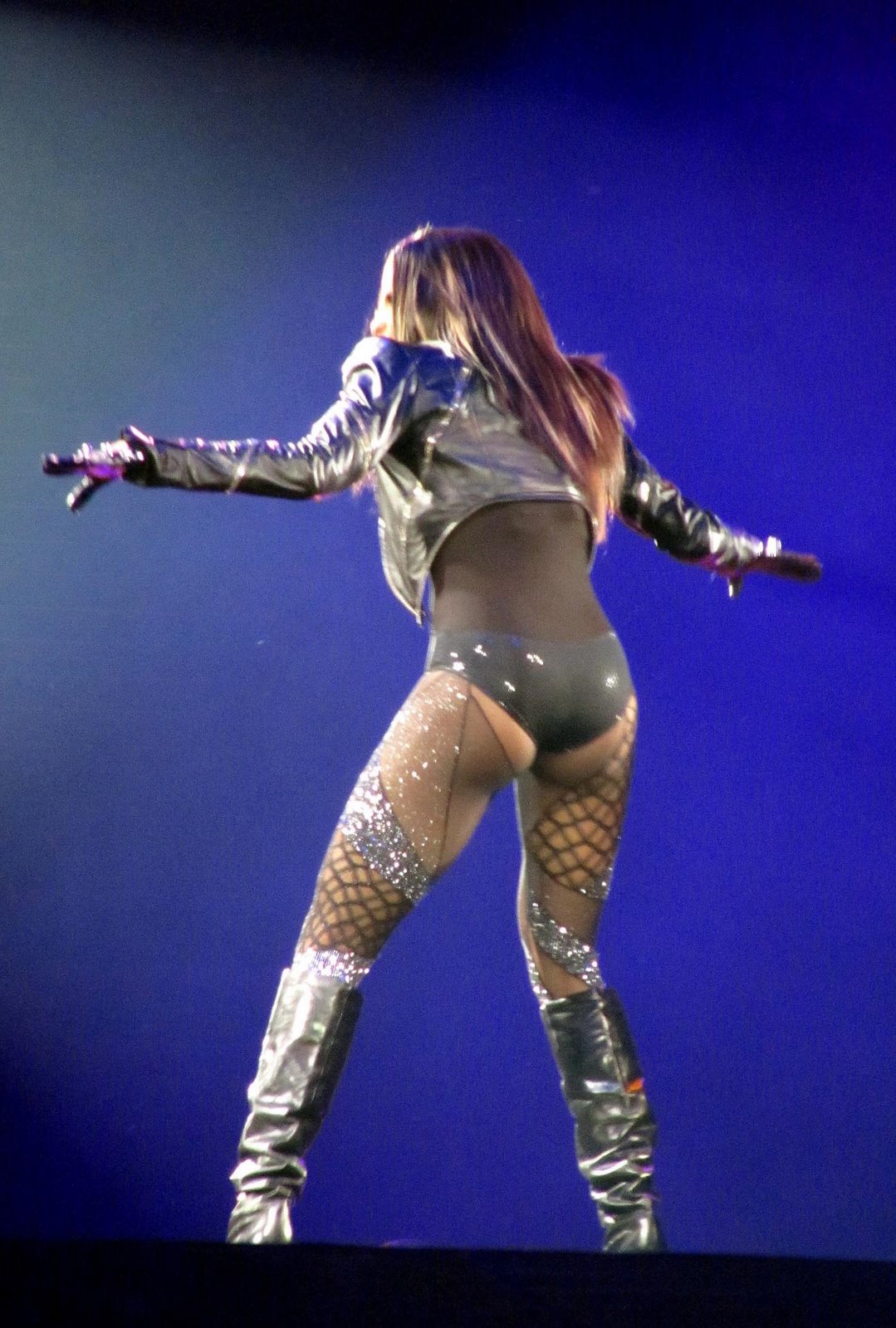 [ciara_concert_5_big.jpg]