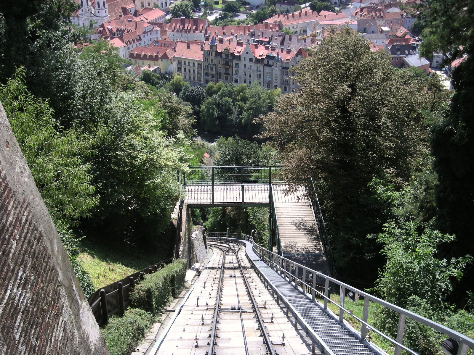 [Graz+013.JPG]