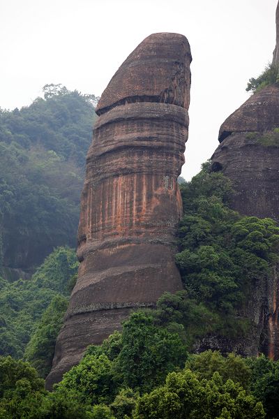 Memastikan bahwa tidak ada yang berpikir batu Guangdong adalah seksis, Batu Yangyuan bukan hanya seputar seksi rock.