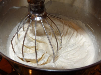 Making Coeur a la Creme ButterYum