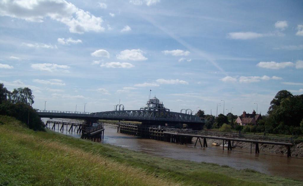 Liberal England Crosskeys Bridge, Sutton Bridge