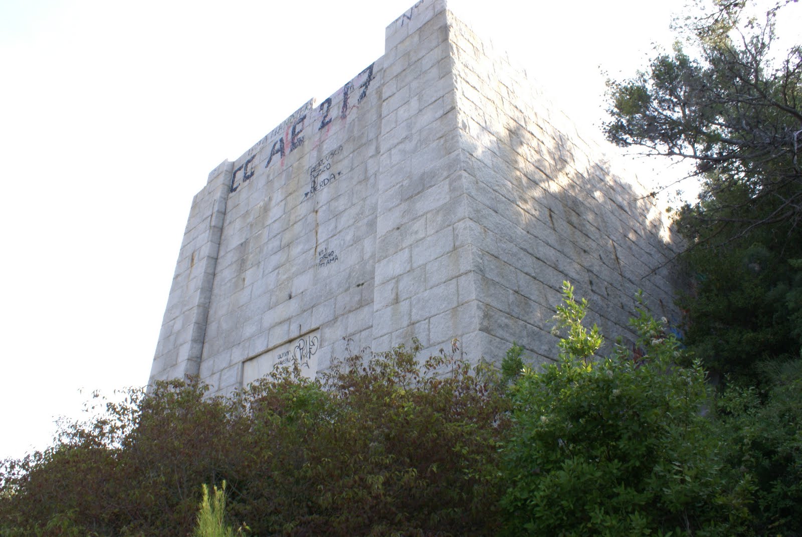 [Monumento+di+Ciano+(14).JPG]